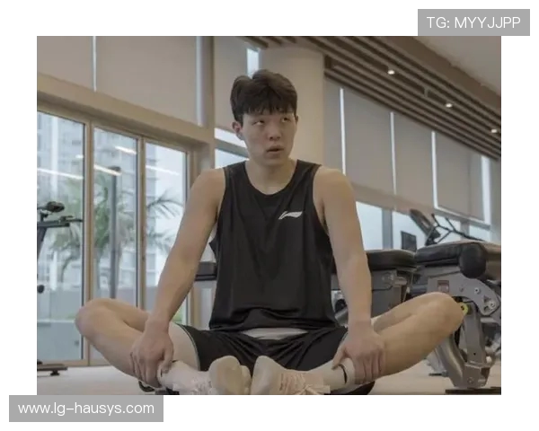 杨瀚森今日表现抢眼但偶显疲态和脱节 需调整节奏与状态