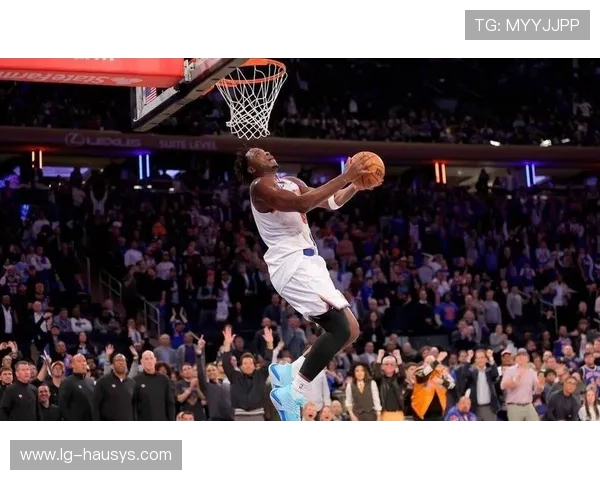 黄蜂新秀闪耀赛场菜鸟轰19分34号秀多面表现助队取胜